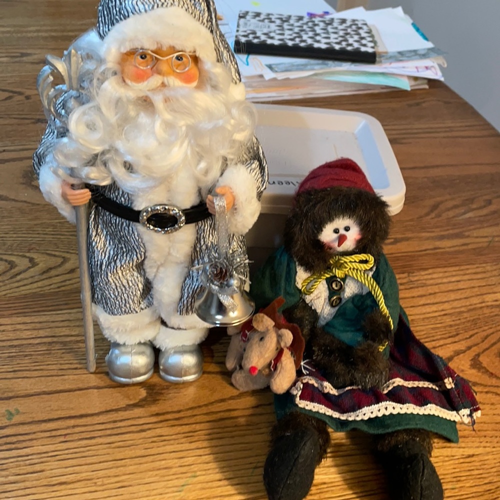 2 Christmas dolls